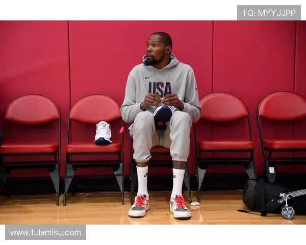 杜兰特加盟火箭再燃冠军梦航天城全力冲击新赛季总冠军 杜兰特加盟火箭再燃冠军梦航天城全力冲击新赛季总冠军