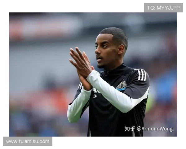 斯洛特:伊萨克体能达标可公平评价为核心球员 斯洛特:伊萨克体能达标可公平评价为核心球员